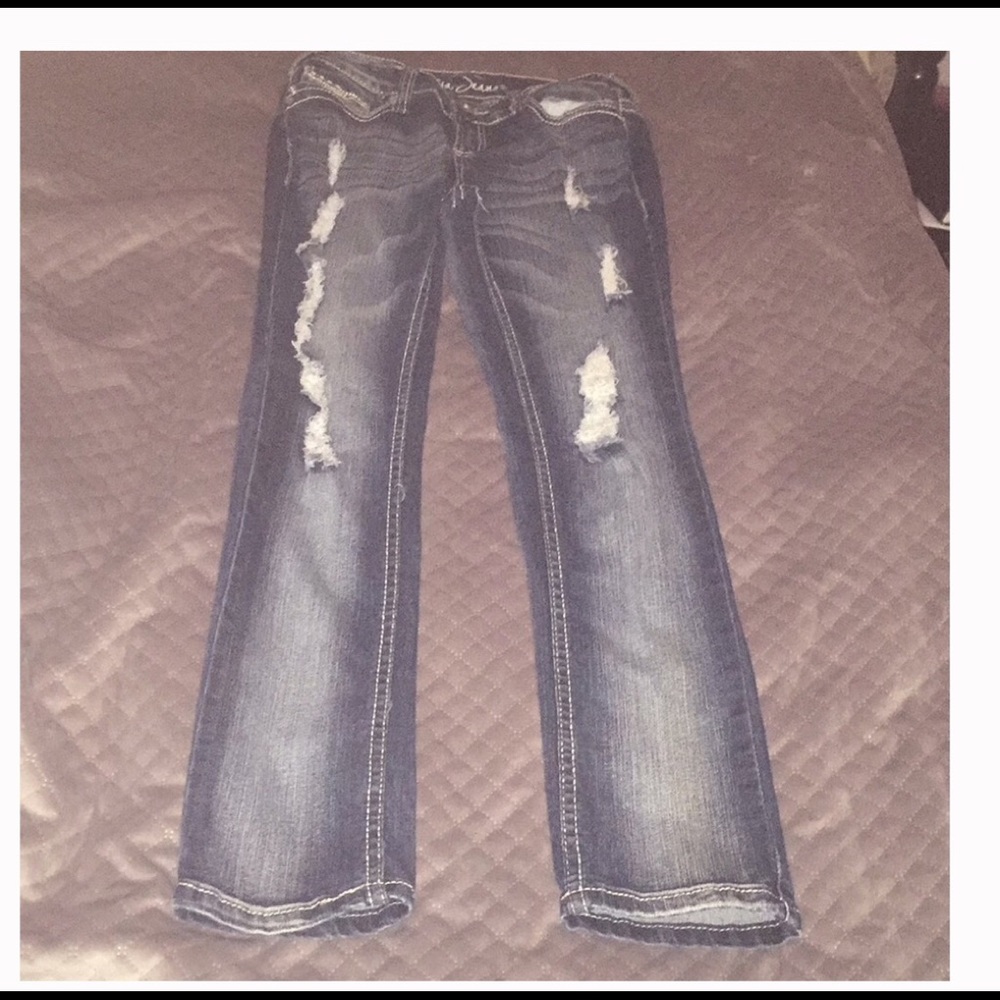 EUC🍀ARIYA FABULOUS DISTRESSED JEANS